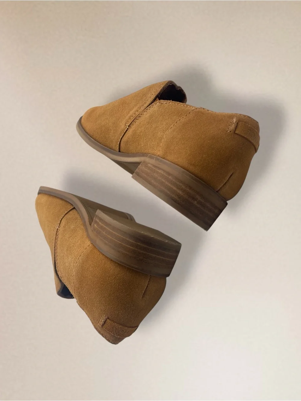 TOMS Shaye Tan Suede Slip-On Loafer Women's Size 8